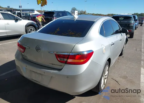 2015 Buick Verano Leather Group z USA, uszkodzony, nr VIN 1G4PS5SK0F4161014